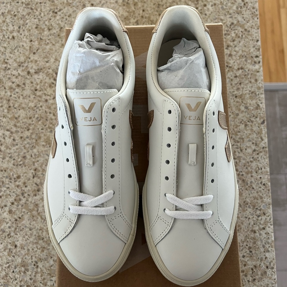 Veja White Sneakers with Metallic Rose Gold V Logo - Picture 3 of 4